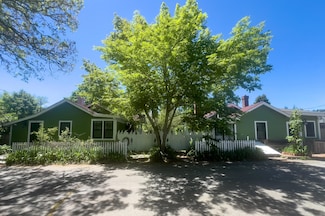 12 & 14 Maple Ave, Oak Bluffs, MA 02557