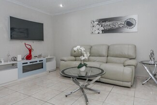 5802 S Rue Rd, West Palm Beach, FL 33415