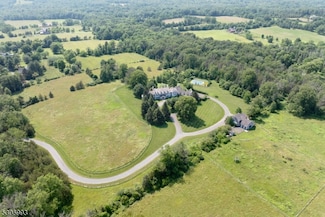 455 Long Ln, Far Hills, NJ 07931