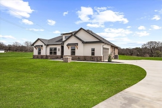 1045 Leo Ln, Poolville, TX 76487