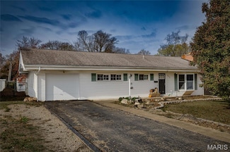 305 N Harding St, Desloge, MO 63601