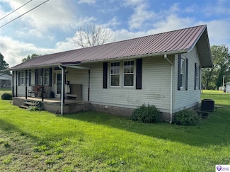 1018 W Houston St, Cloverport, KY 40111