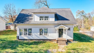 312 Jones St, North Judson, IN 46366