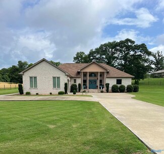 407 Barbee Ln, Scottsboro, AL 35769