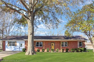 609 7th St, Barling, AR 72923