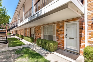 1027 Roaring Springs Rd, Fort Worth, TX 76114