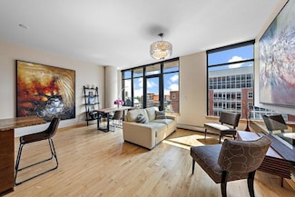 215 10th Ave S Unit 703, Minneapolis, MN 55415