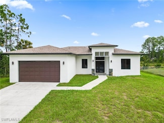 1902 Christopher Ave N, Lehigh Acres, FL 33971