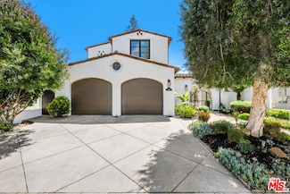 1028 9th St, Manhattan Beach, CA 90266