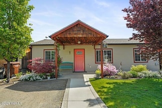 1319 S 15th Ave, Yakima, WA 98902