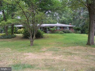 4364 N Twin Valley Rd, Morgantown, PA 19543