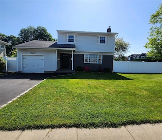 47 Barnum Ave, Plainview, NY 11803