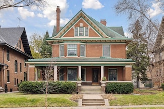 710 Lincoln Ave, Saint Paul, MN 55105