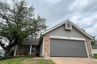 733 Ginger Wood Ct, Ballwin, MO 63021