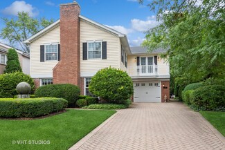 73 Williamsburg Rd, Evanston, IL 60203