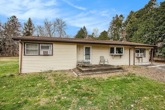 8887 Elm Valley Rd, Union Pier, MI 49129