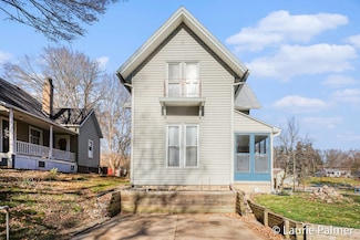304 Yeomans St, Ionia, MI 48846