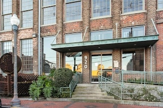 920 Poeyfarre St Unit 409, New Orleans, LA 70130