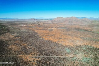 40 Acres E Fawn Ranch Rd Unit 32, Pearce, AZ 85625