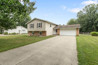 25056 Cherry St, Edwardsburg, MI 49112