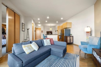 3640 Wooddale Ave S Unit 218, Saint Louis Park, MN 55416