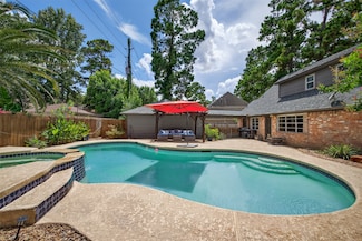 5903 Havenwoods Dr, Houston, TX 77066