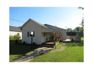 416 S Academy Ave, Spiceland, IN 47385