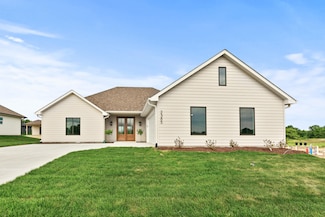 2385 N Traveller Dr, Columbia, MO 65202