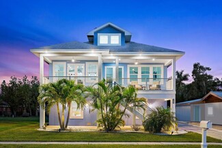 1908 Riverside Dr E, Bradenton, FL 34208