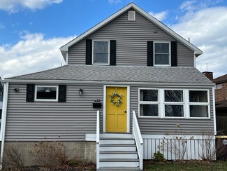 12 Mayflower Ave, North Weymouth, MA 02191