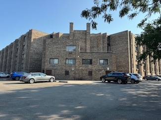 5306 N Cumberland Ave Unit 323, Chicago, IL 60656