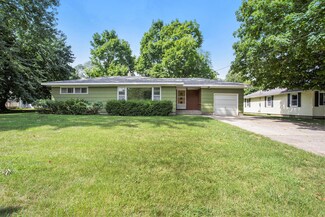 321 N Locust St, Wayland, MI 49348