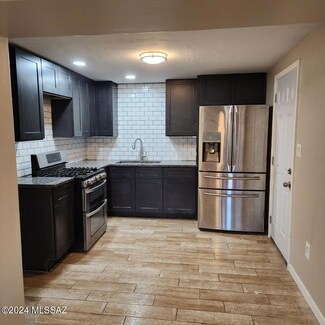 114 W Michigan Dr, Tucson, AZ 85714