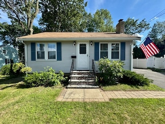 25 Oliver St, Randolph, MA 02368