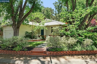 71 Maple Ln, Walnut Creek, CA 94595