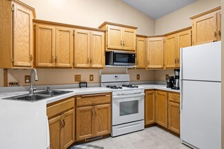 6318 Cavell Ct, Brooklyn Park, MN 55428