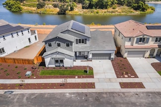 903 River Bend Dr, Lathrop, CA 95330