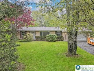 441 Manorview Ave, Mount Pocono, PA 18344
