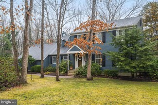 1 Strafford Circle Rd, Medford, NJ 08055