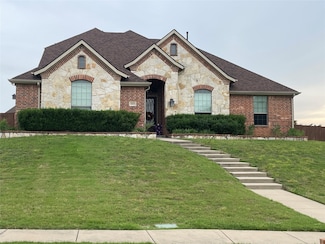 1801 Chuckwagon Dr, Midlothian, TX 76065