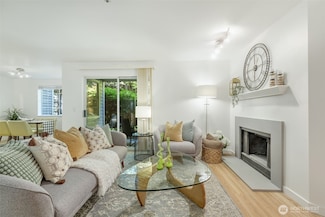 7453 Newcastle Golf Club Rd Unit F104, Newcastle, WA 98059