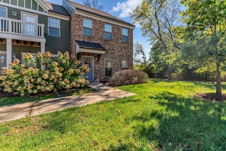 1032 Emery Bay Cir, Hendersonville, TN 37075