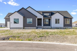 8260 Strasser Ct, Lake Point, UT 84074