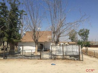 322 Emmons Blvd, Tupman, CA 93276