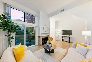 28156 Driver Ave Unit 5, Agoura Hills, CA 91301