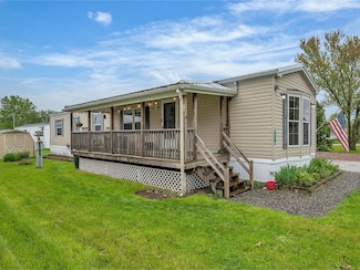 21 Middle Rd, Swanton, VT 05488