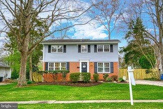 2622 Bowling Green Dr, Vienna, VA 22180