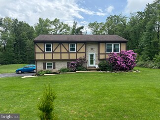 5886 Michele Dr, Narvon, PA 17555