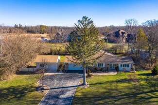 23521 N Meadow Ln, Barrington, IL 60010