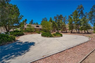 34155 Castlehaven Rd, Agua Dulce, CA 91390